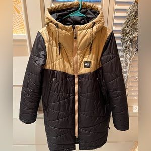 Picture women’s parka! Black and brown size M